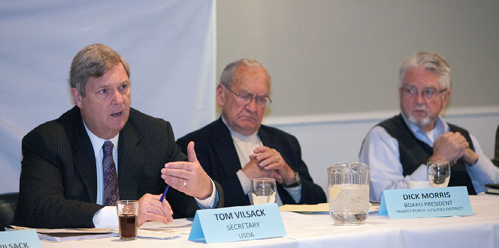 Image of Secretary of Agriculture Tom Vilsack speaking at a forum.